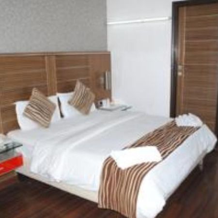 Hotel Metro Continental デリー 部屋 写真